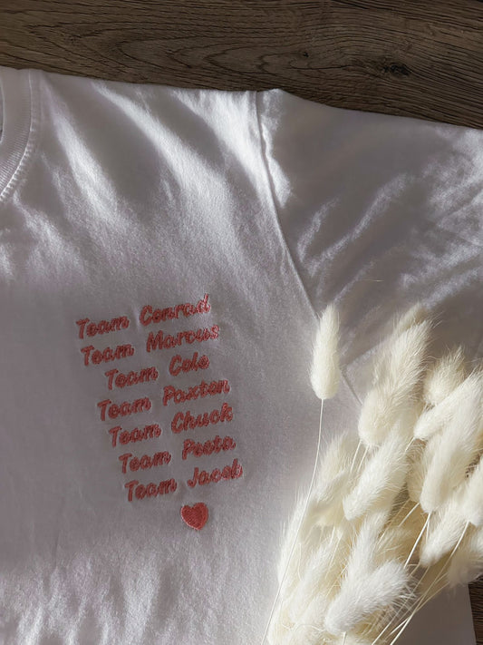 T-shirt brodé team série / film