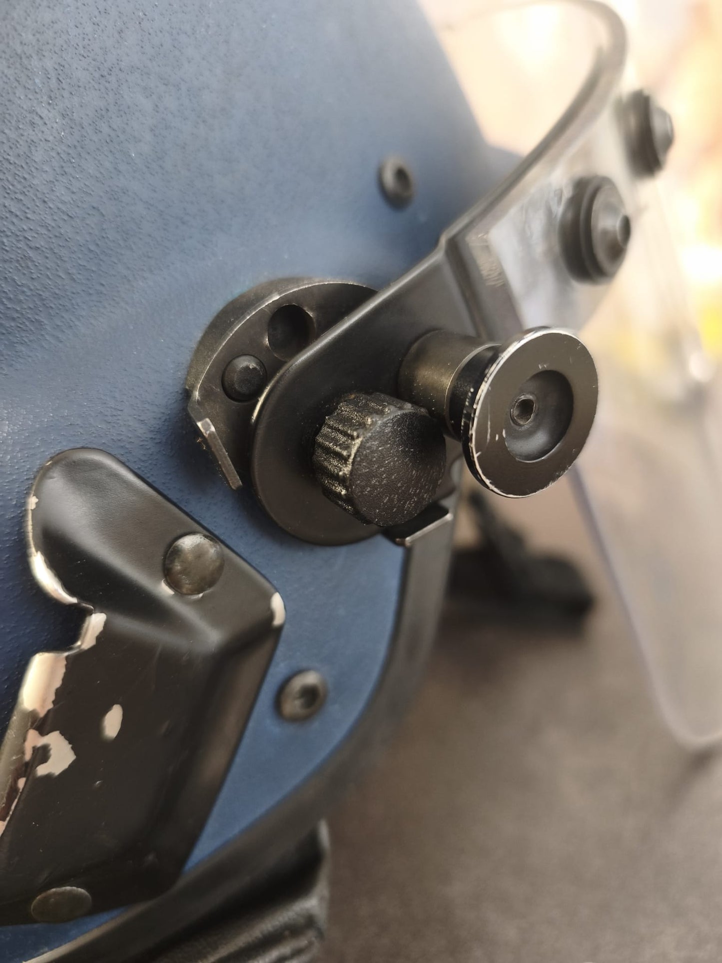 Vis à dégagement rapide casque Gendarmerie Mobile TC G3 — Remplacement vis allen visière blindée , maintien de l'ordre (lot de 2)