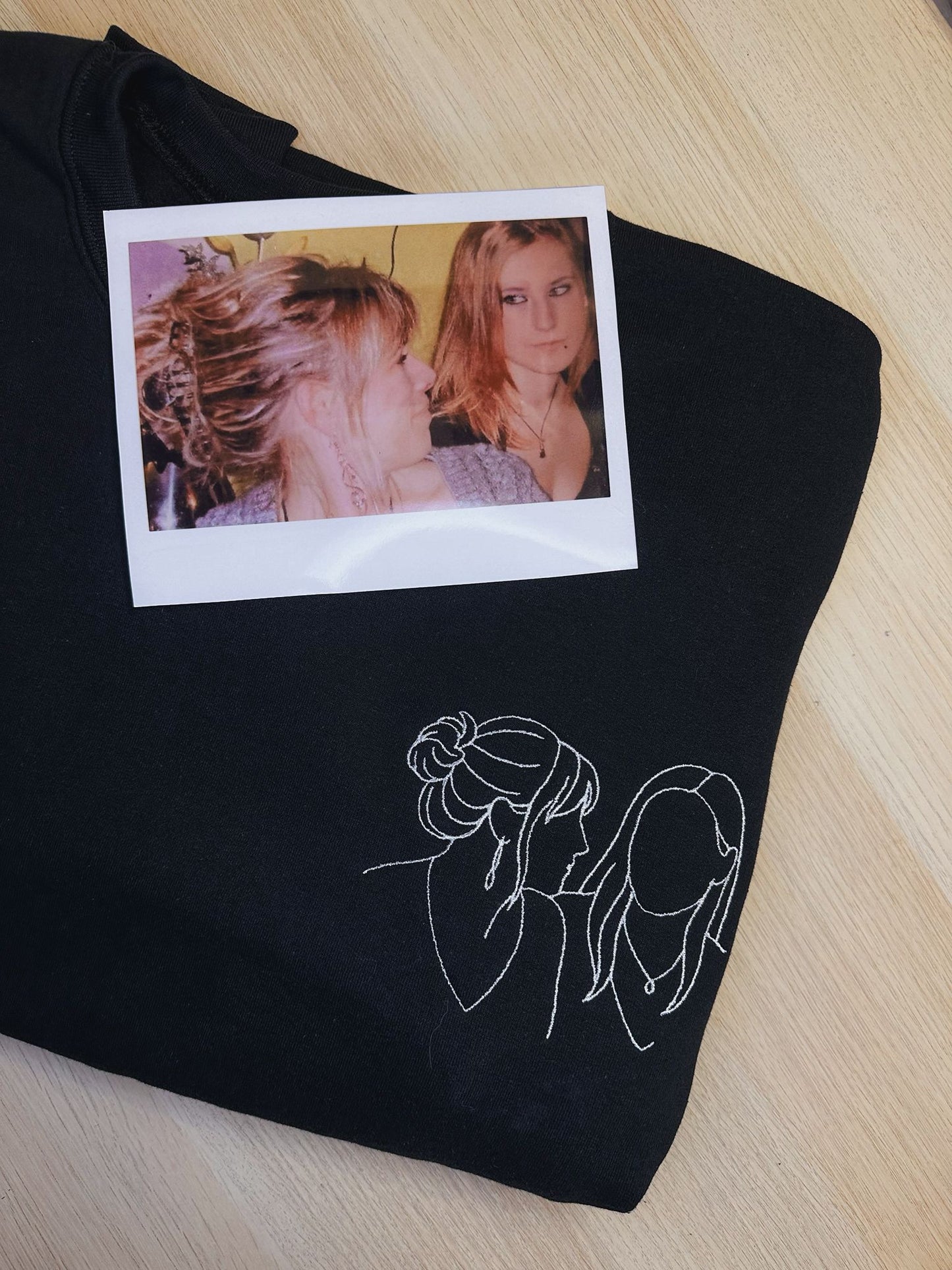 T-shirt / sweatshirt brodé photo couple et famille line art
